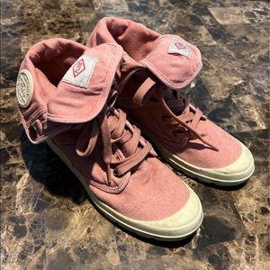 palladium (great condition) baggy pretty pink!!